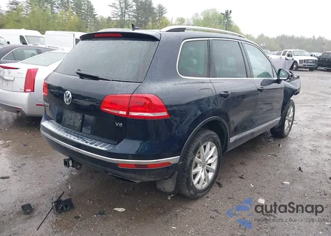 2016 Volkswagen Touareg Vr6 Sport z USA, uszkodzony, nr VIN WVGEF9BP7GD008159